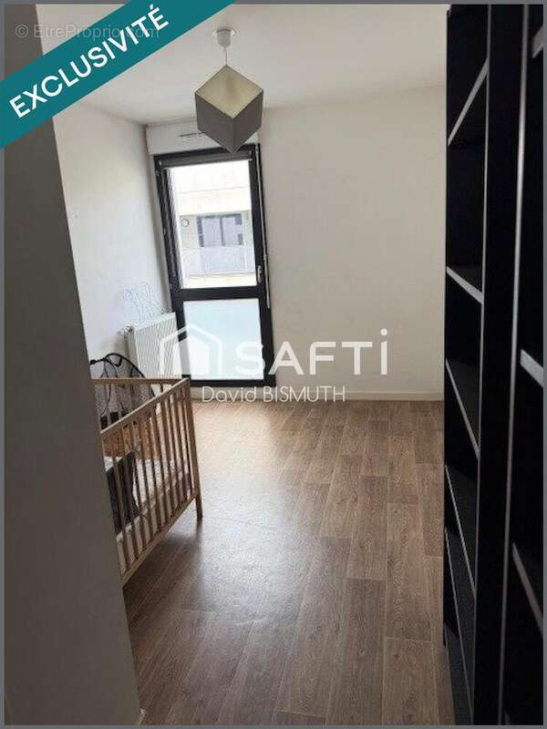 Photo 9 - Appartement à GENNEVILLIERS