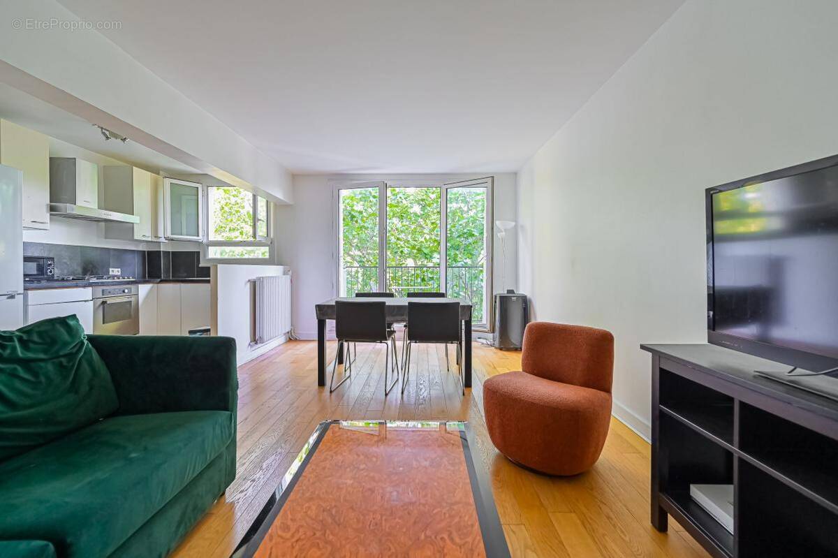 Appartement à PARIS-19E