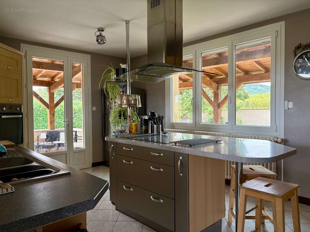 Maison à MONTBELLET