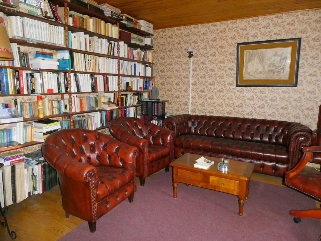 Maison à SAINT-LAURENT-DE-CHAMOUSSET