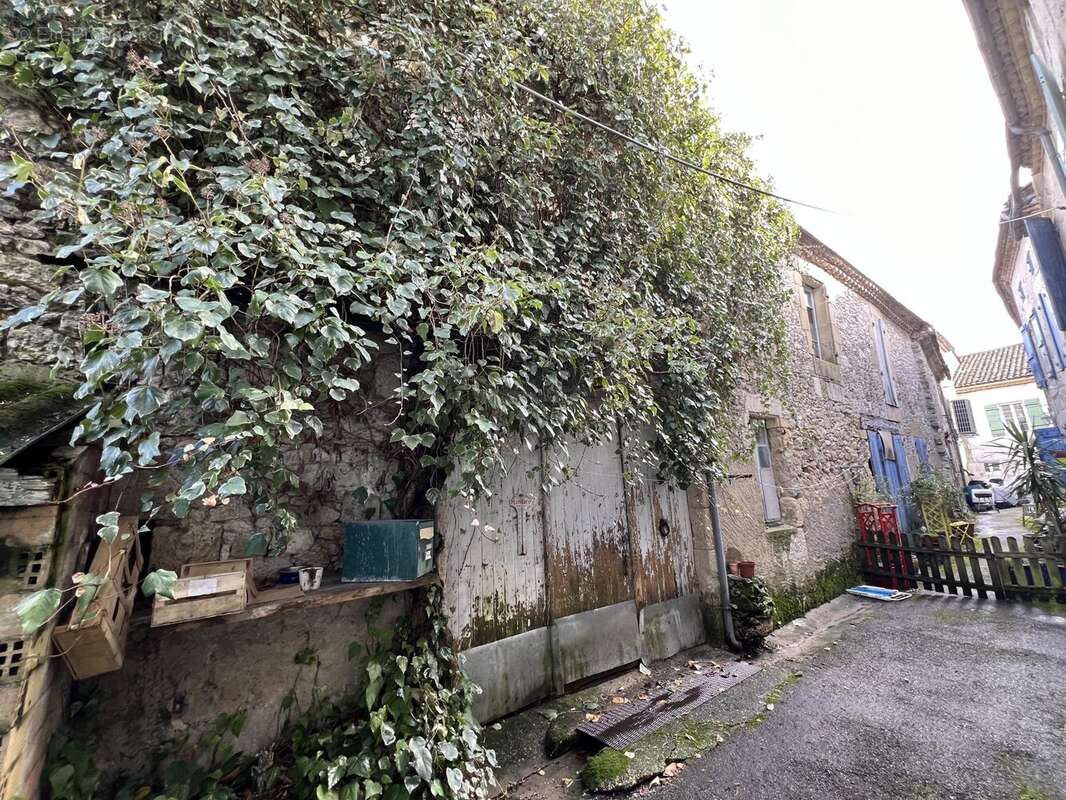 Appartement à BOURG-DE-VISA