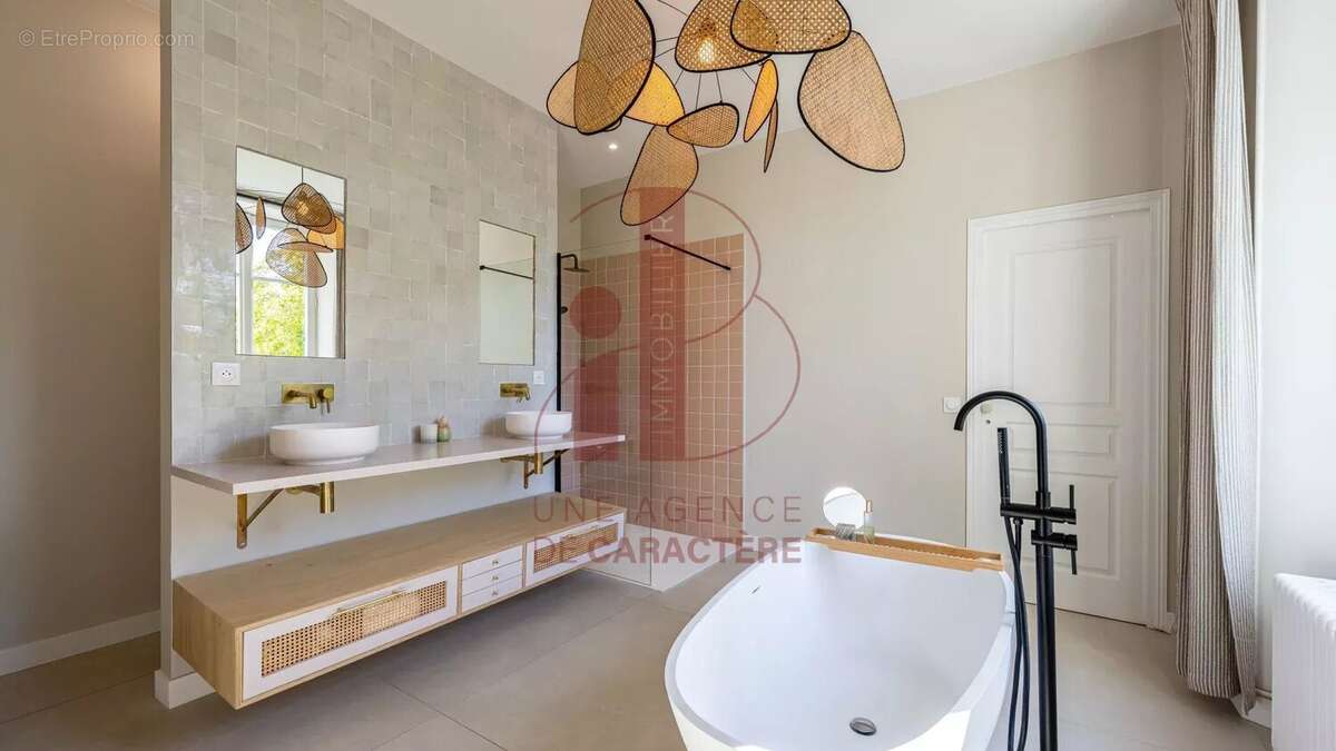 Maison à FONTAINEBLEAU