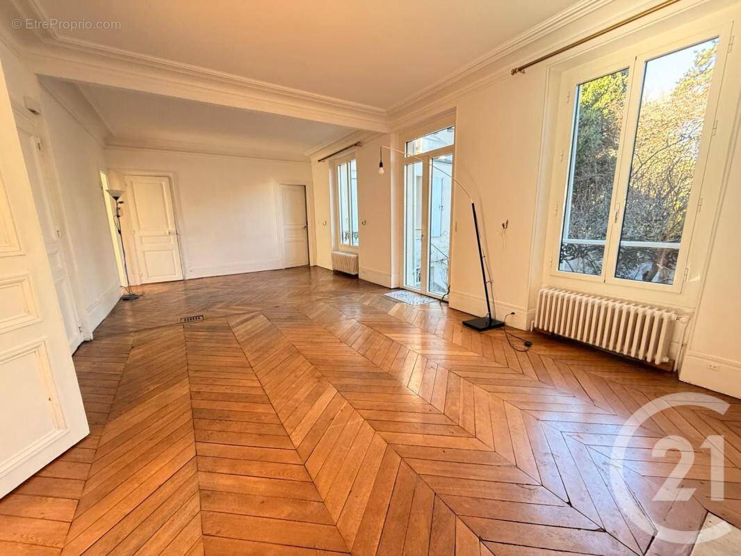 Appartement à FONTENAY-SOUS-BOIS