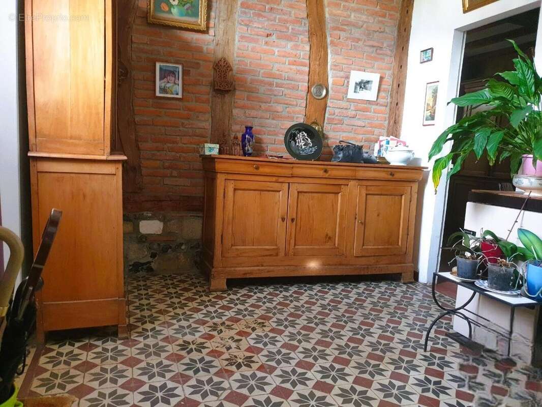 Maison 148 m² à Saint-Ouen-Du-Breuil  - photo 4