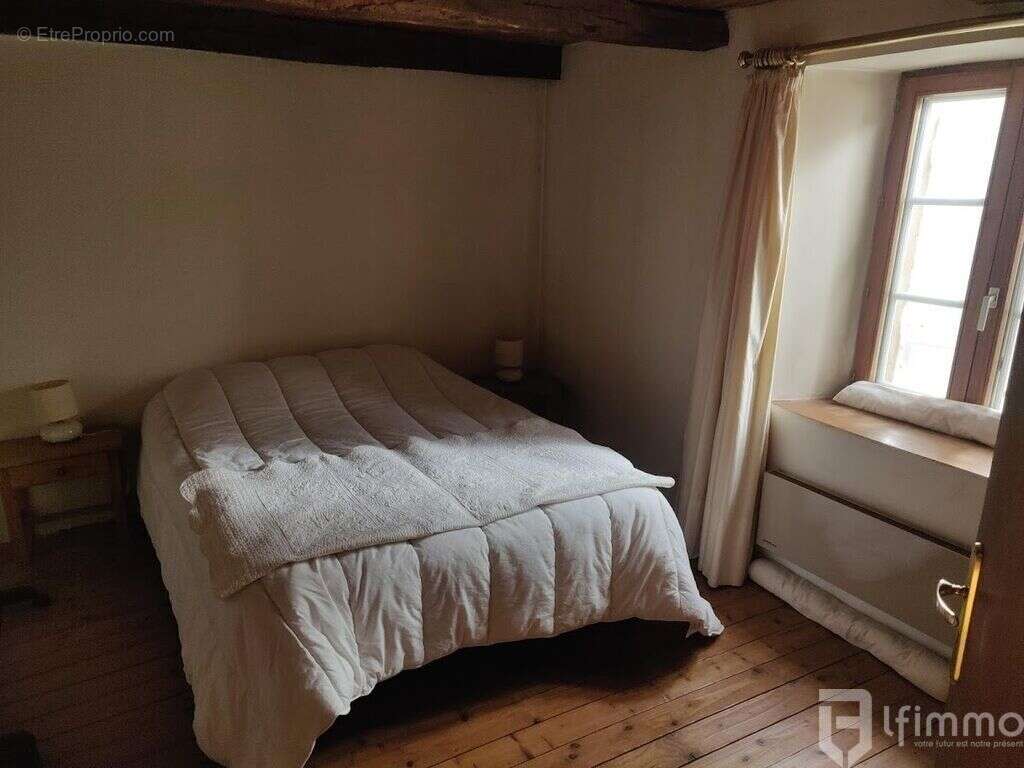 Maison à CHARMOIS-L'ORGUEILLEUX