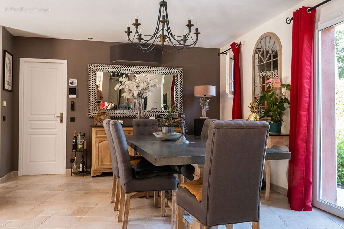NEOULES Maison 5 pièces avec piscine et studio indépendant au calme absolu - photo 11