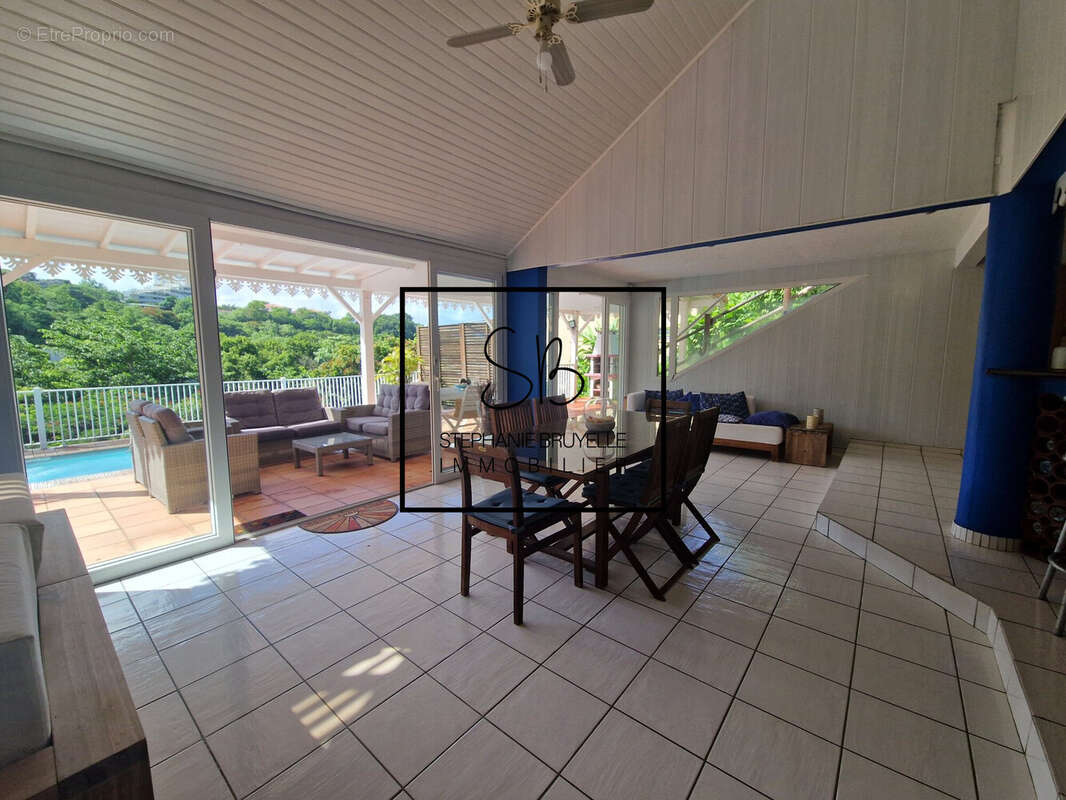 Maison à SCHOELCHER