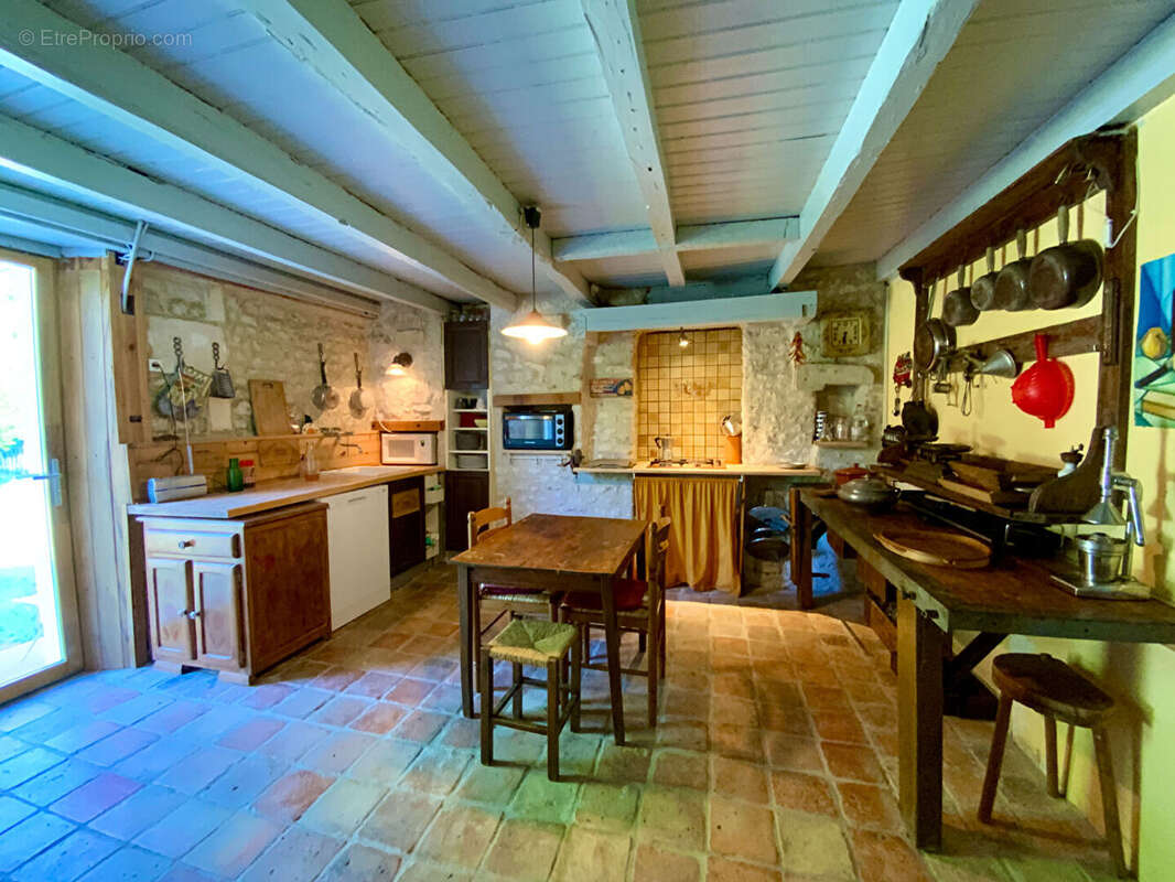 Maison à JONZAC