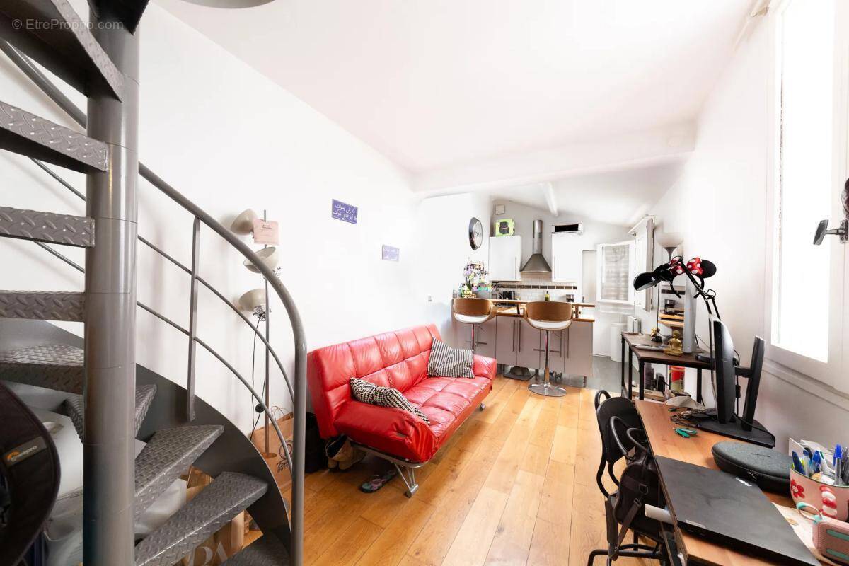 Appartement à PARIS-15E
