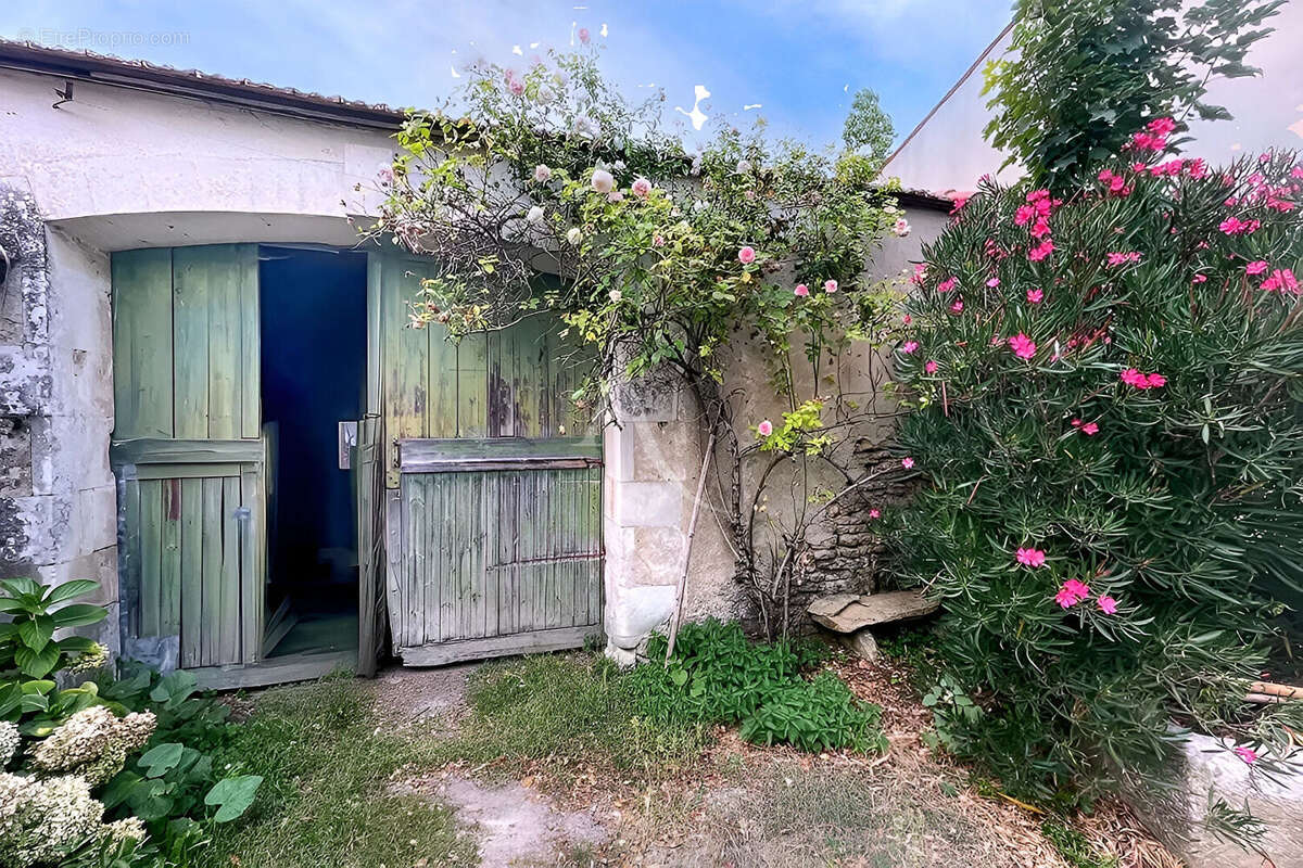 Maison à CHAILLE-LES-MARAIS