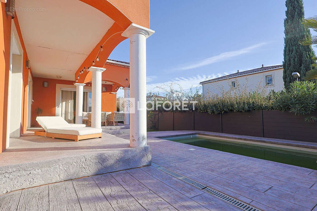 Maison à VILLENEUVE-LES-MAGUELONE