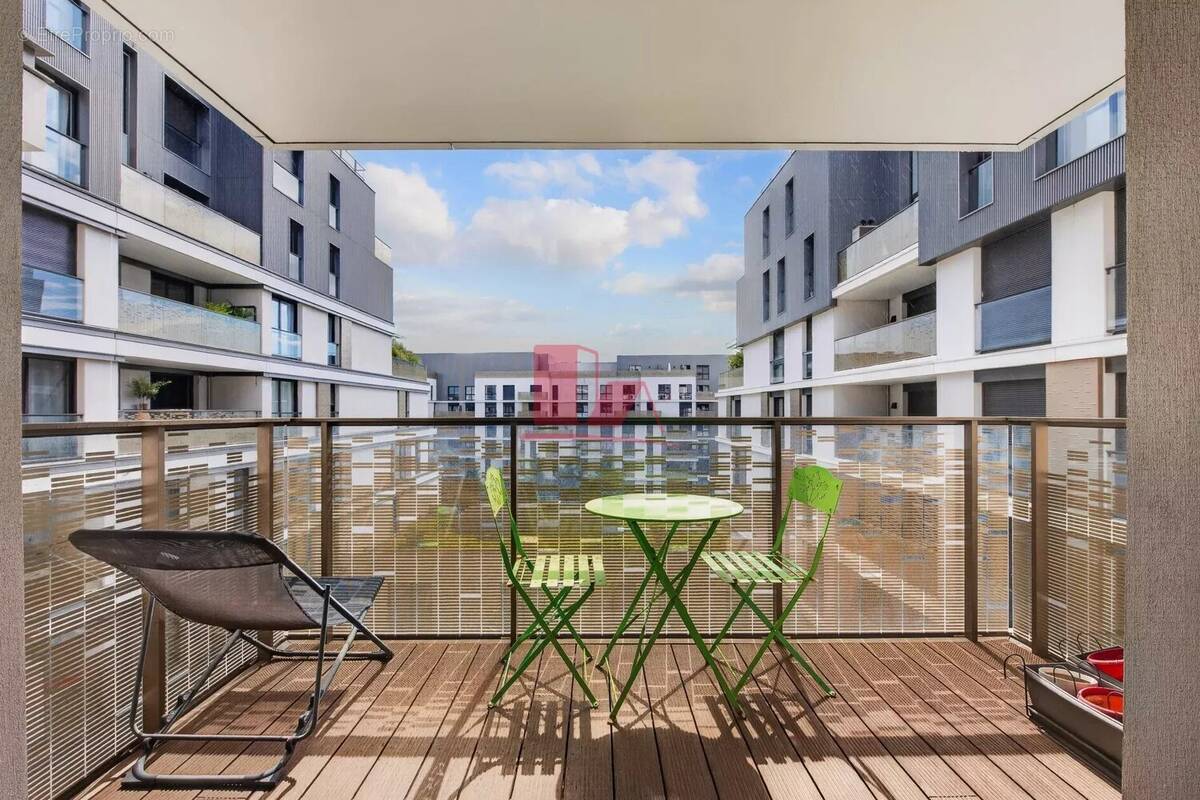 Appartement à ISSY-LES-MOULINEAUX