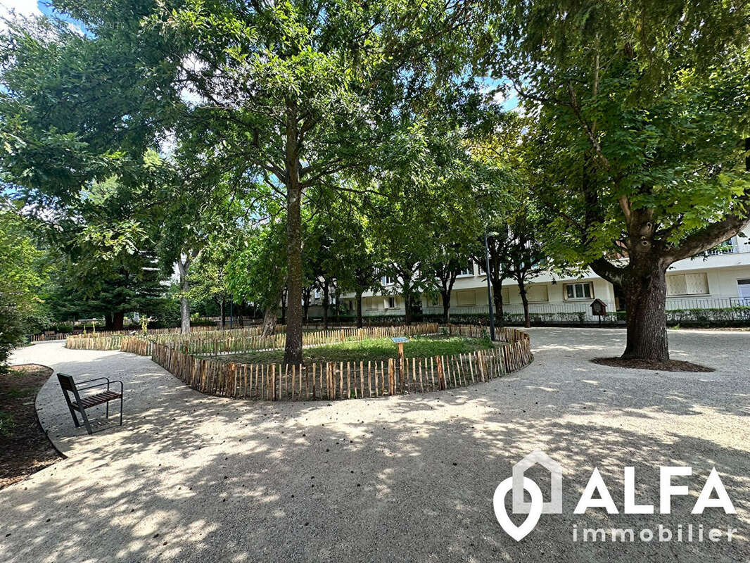 Appartement à ENGHIEN-LES-BAINS