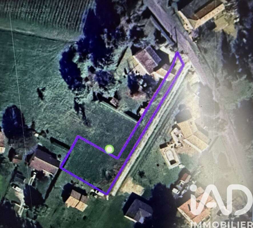 Terrain 1020 m² à Saint-Martin-De-Laye  - photo 6