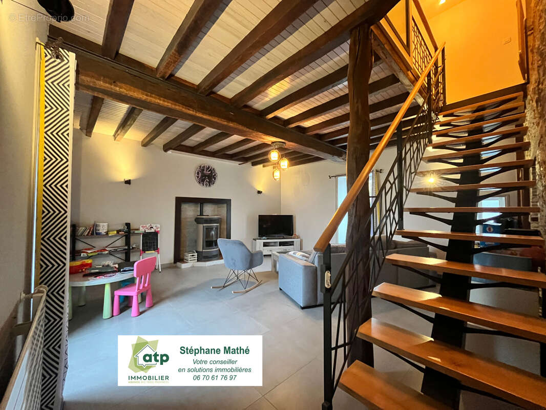 Maison à SAINT-DENIS-LA-CHEVASSE