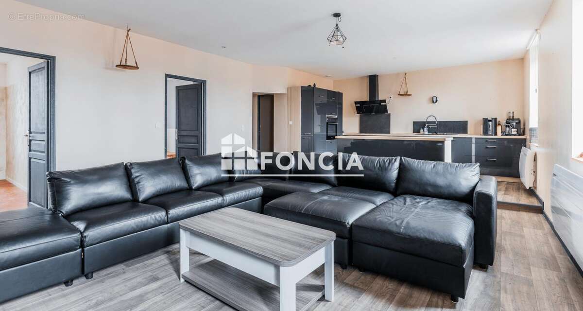 Appartement à AMNEVILLE