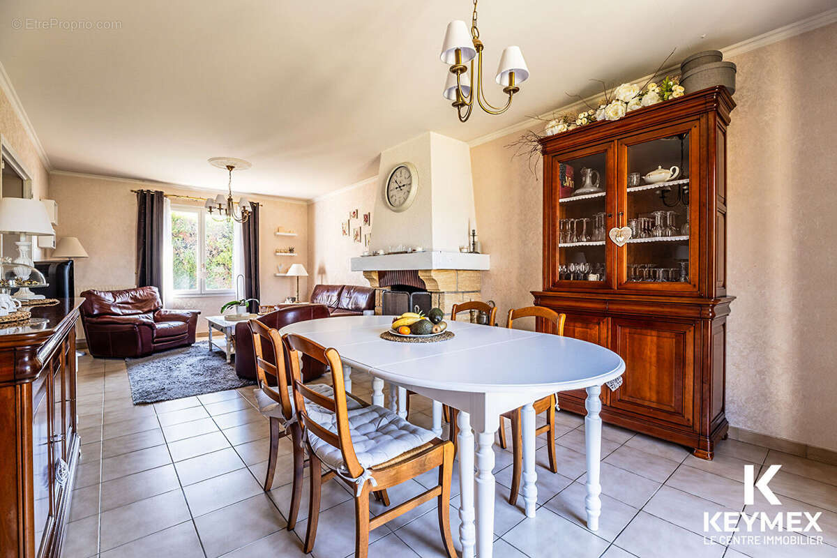 Maison à ENNERY