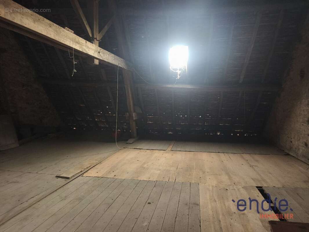 Maison à THENEUILLE