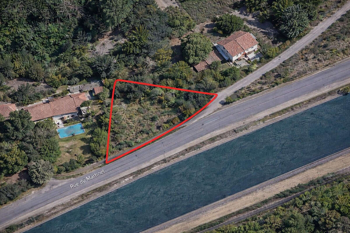 Terrain à SAINT-PAUL-LES-DURANCE