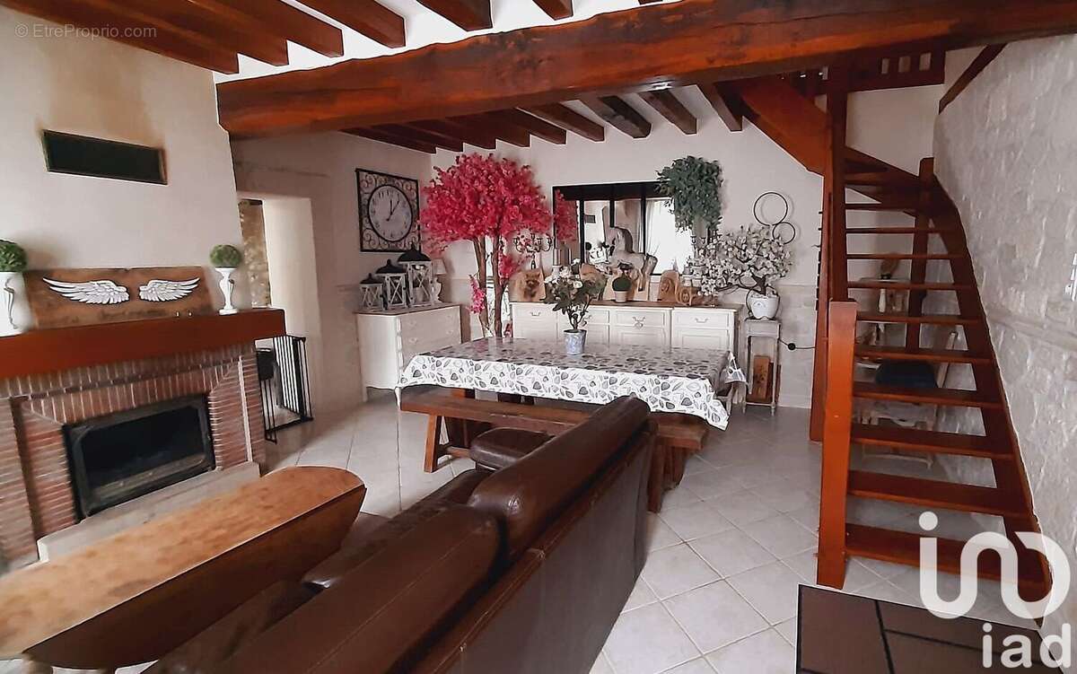 Photo 2 - Maison à ARCES-DILO