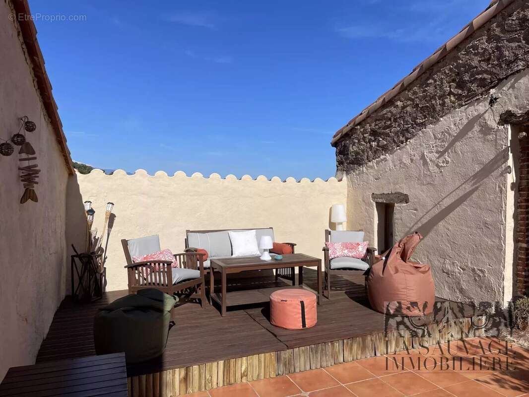 Maison à MONTESQUIEU-DES-ALBERES