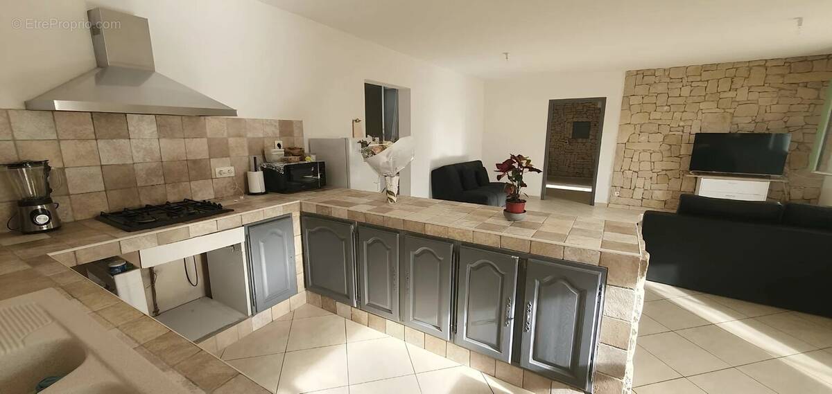 Appartement à VALLAURIS