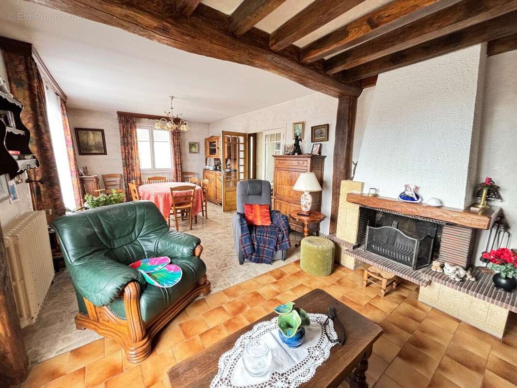 Maison à SAINT-GERMAIN-DU-PLAIN