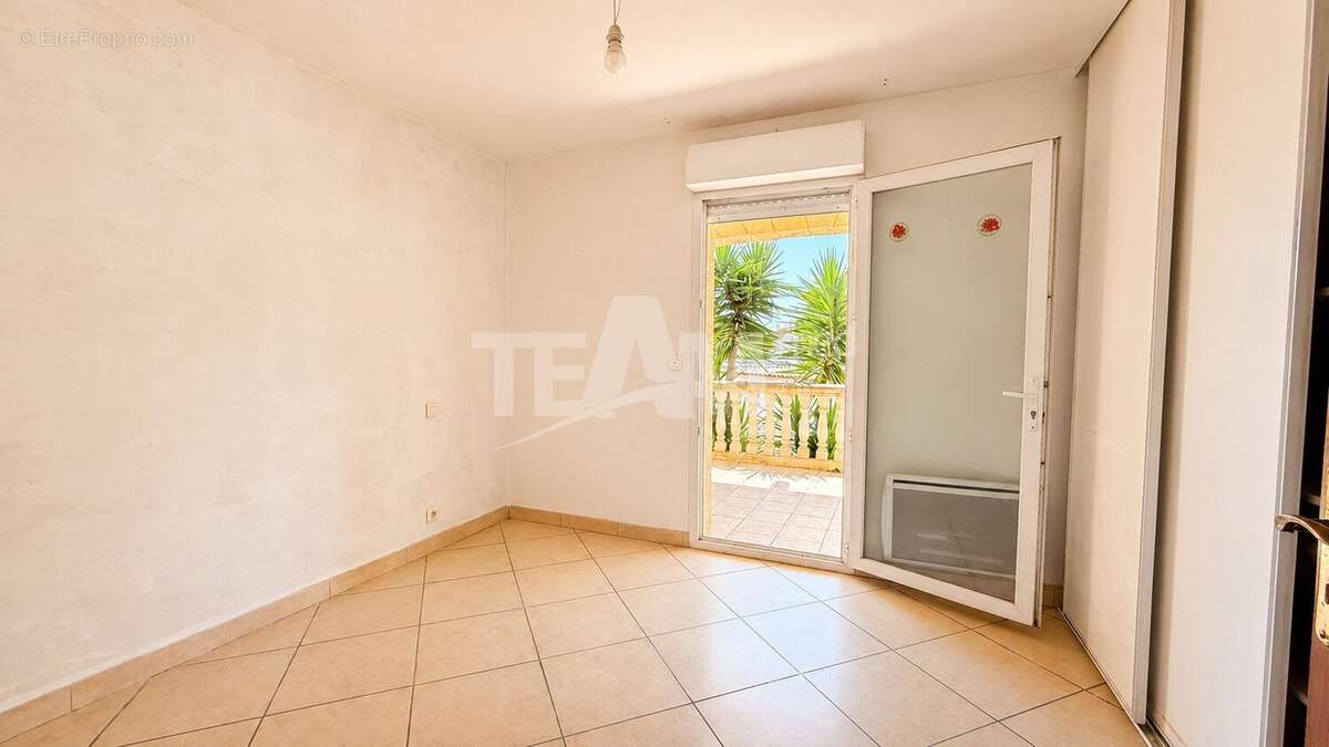 Maison de 330 m² divisé 3 logements - photo 13