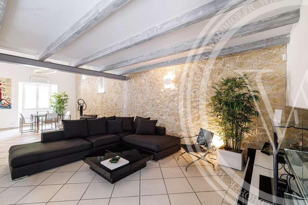 Appartement à LA TURBIE