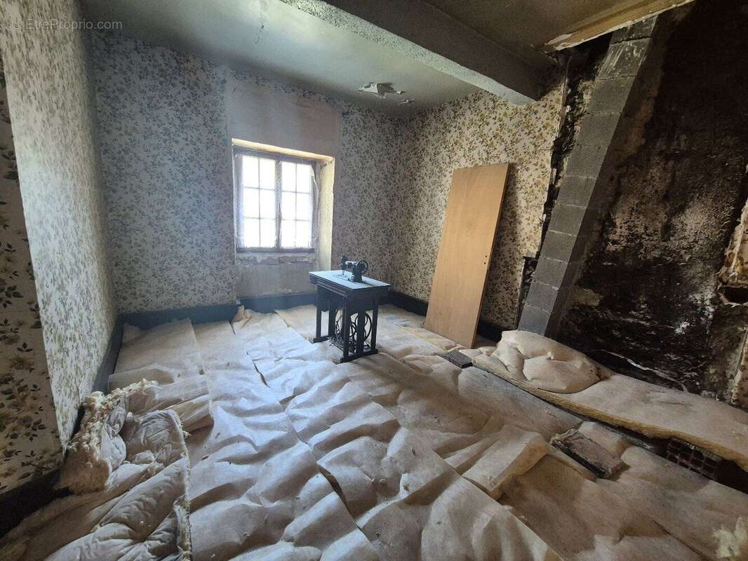 Maison T5 de 134 m² avec dependances et jardin de 739 m² - photo 6