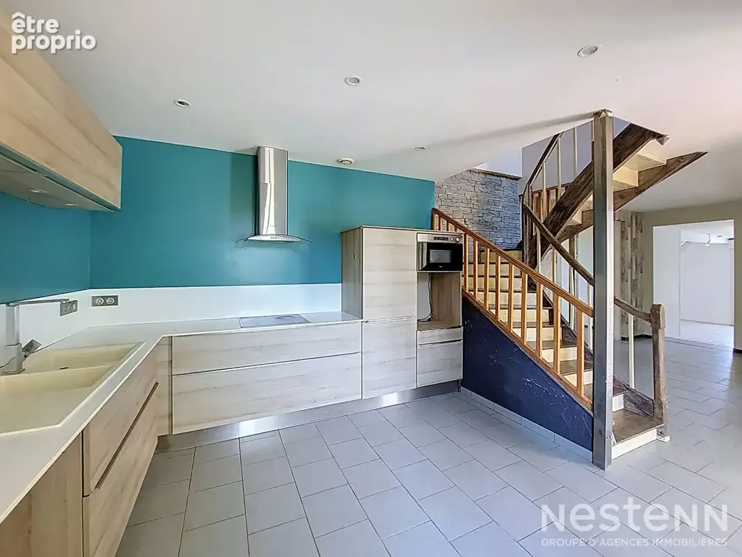 À vendre Maison de 128 m² avec terrain de 1 966m² et garage à Sainte-Maure-de-Peyriac - photo 2