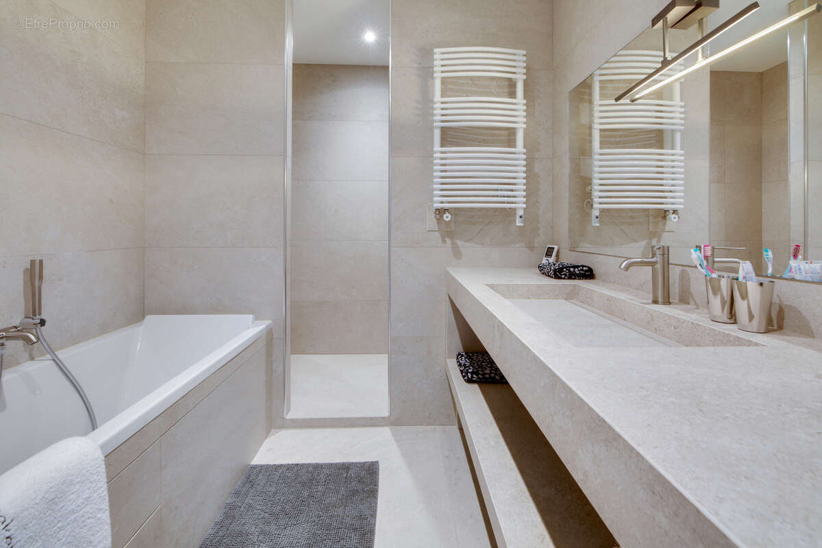 Appartement à LYON-6E