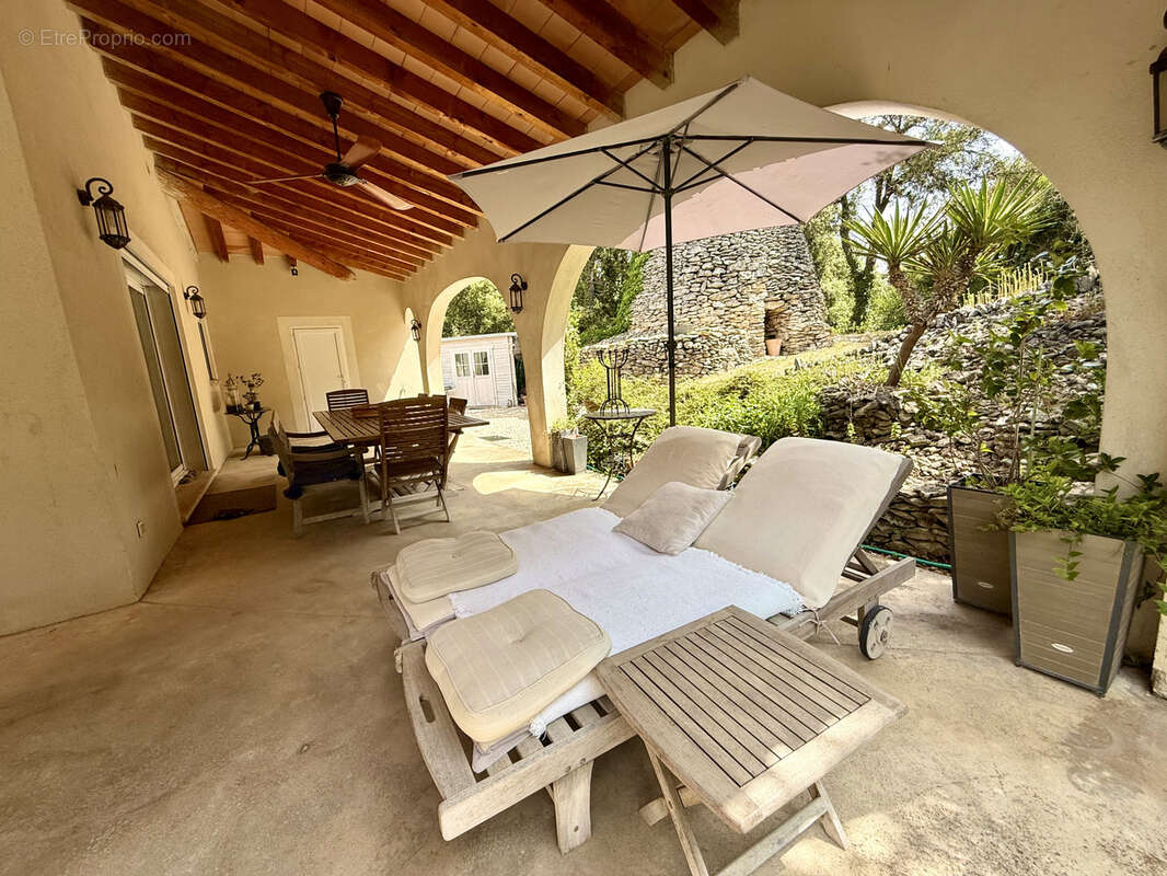 Maison à PERNES-LES-FONTAINES