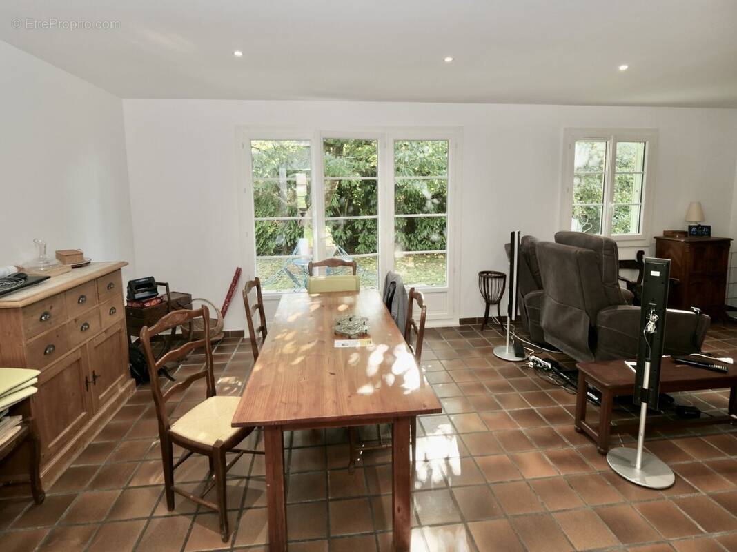 Maison à LE CHATELET-EN-BRIE