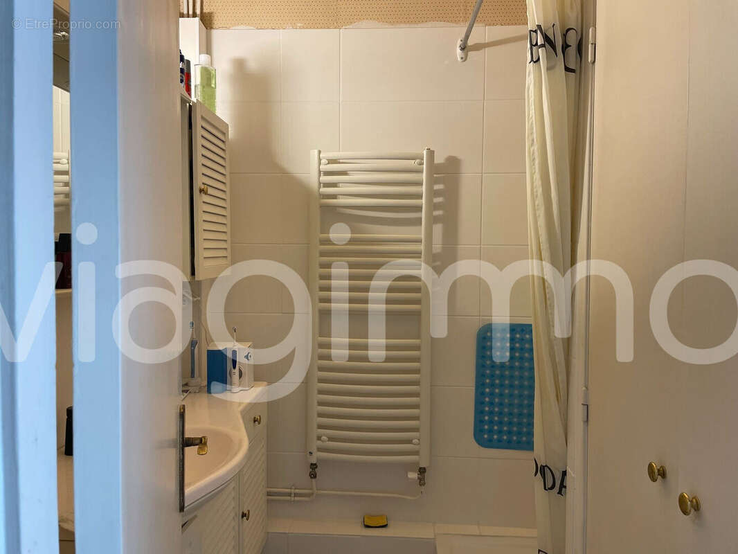 Appartement à MARSEILLE-2E