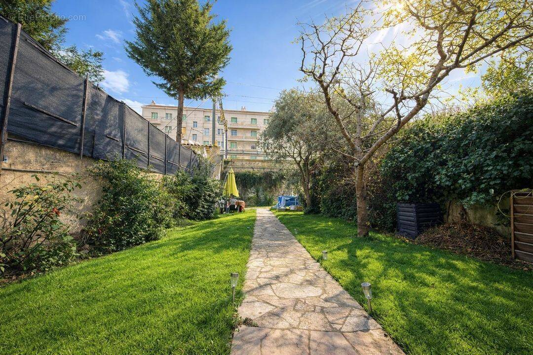 Maison à MARSEILLE-4E