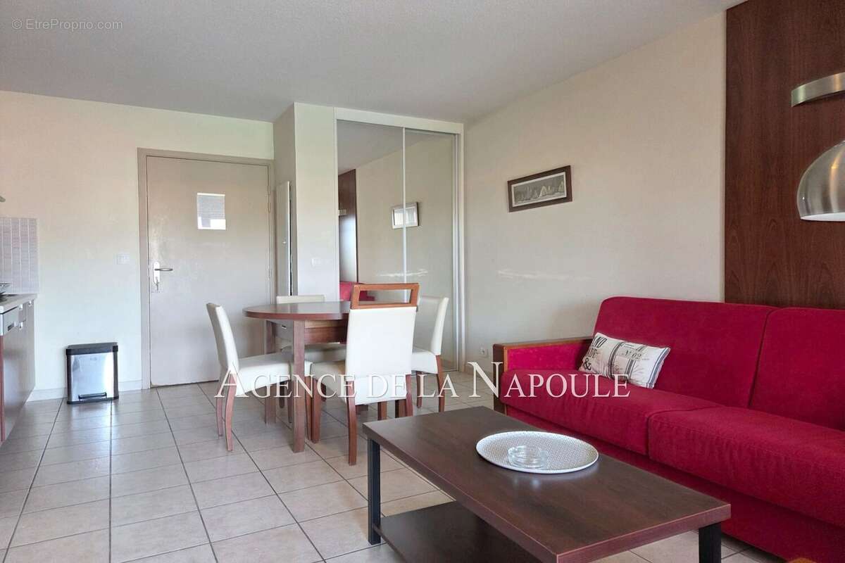 Appartement à MANDELIEU-LA-NAPOULE