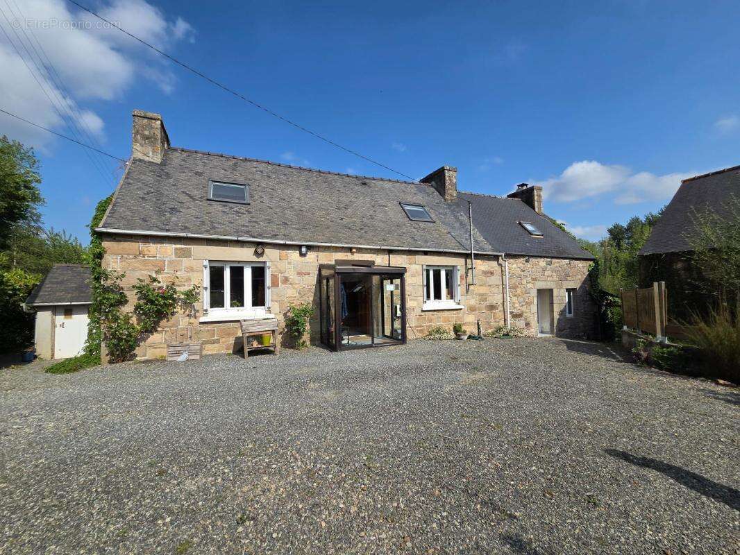 Maison à PLOUNEVEZ-MOEDEC