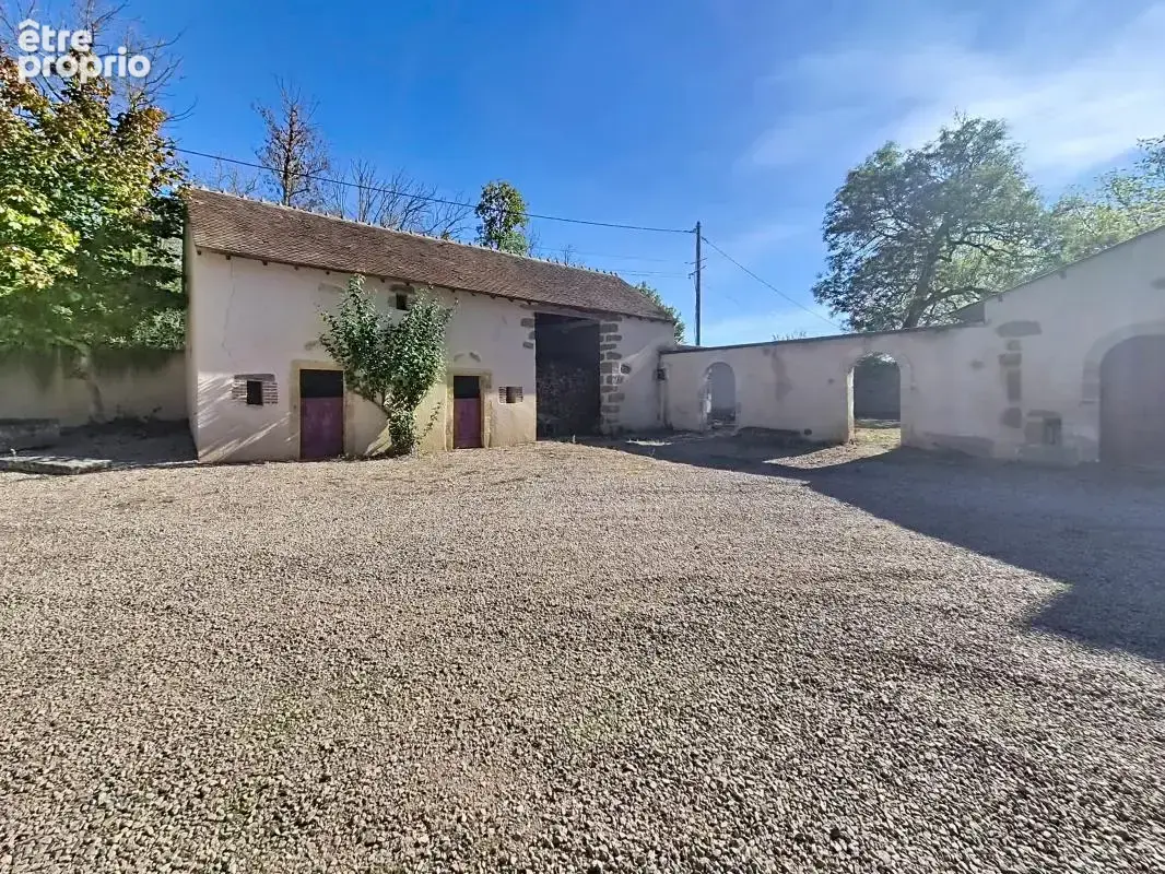 Maison 6 pièces 250 m² à vendre à Chateaumeillant (18370) - photo 5