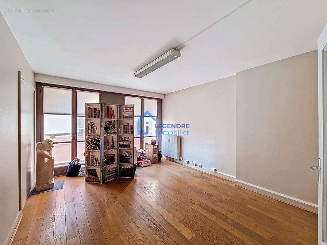 Commerce à PONTOISE