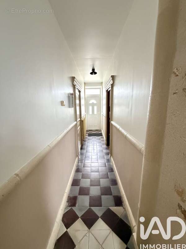 Maison 165 m² à Rouilly  - photo 6