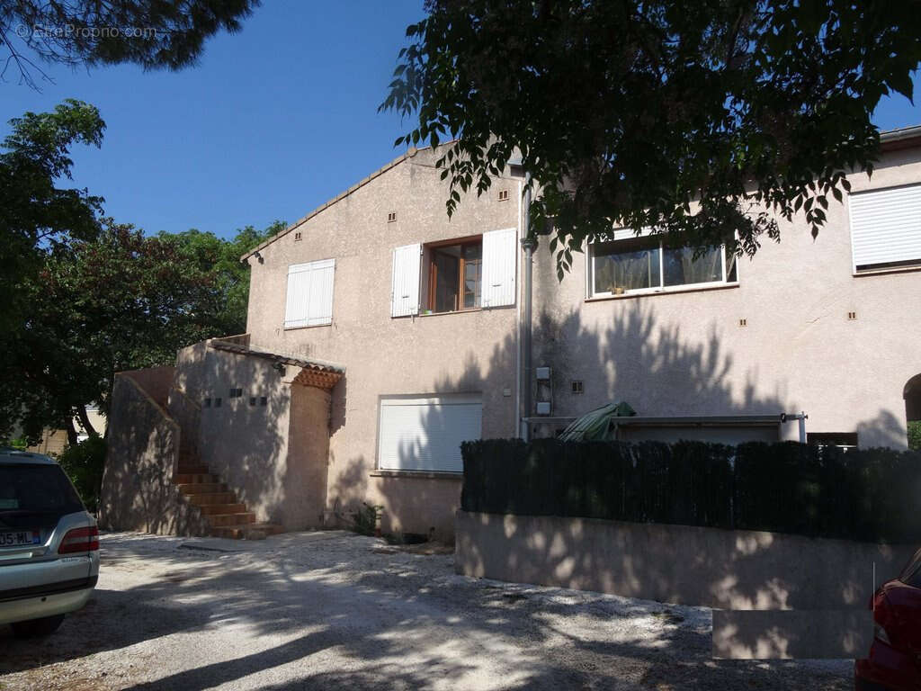 Appartement à RODILHAN