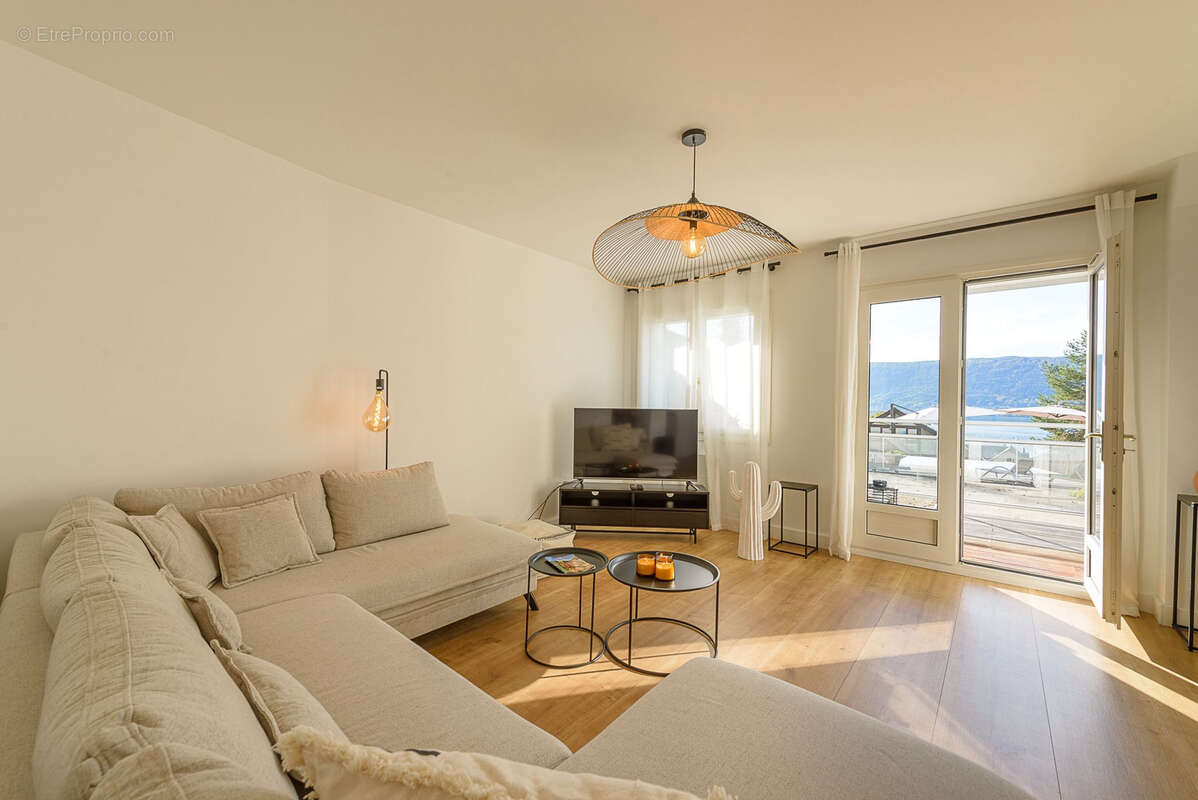Appartement à VEYRIER-DU-LAC