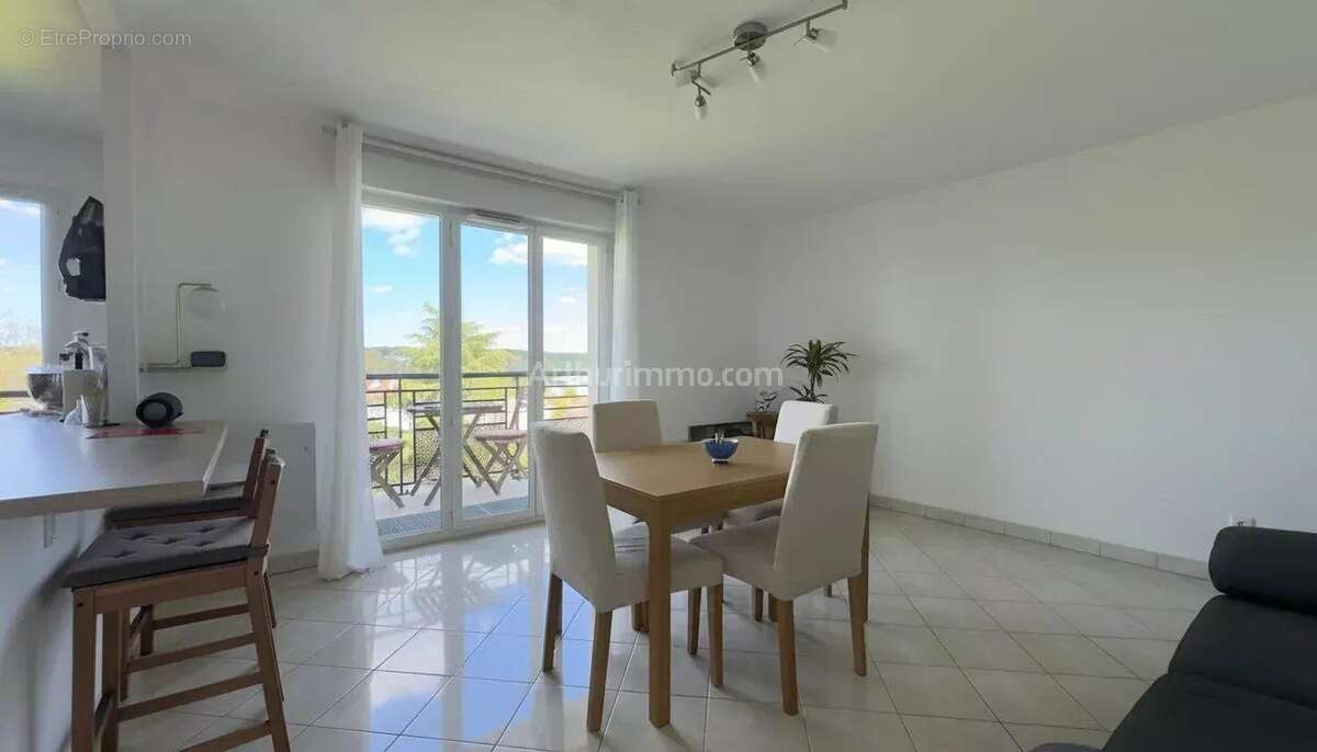 Appartement à SAINT-FARGEAU-PONTHIERRY