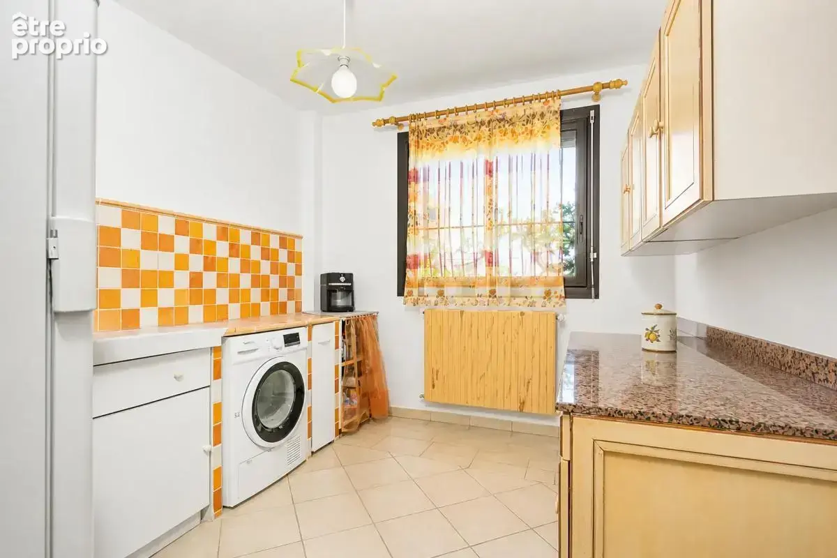 Maison 7 pièces de 238 m² à Gignac-la-Nerthe - photo 11