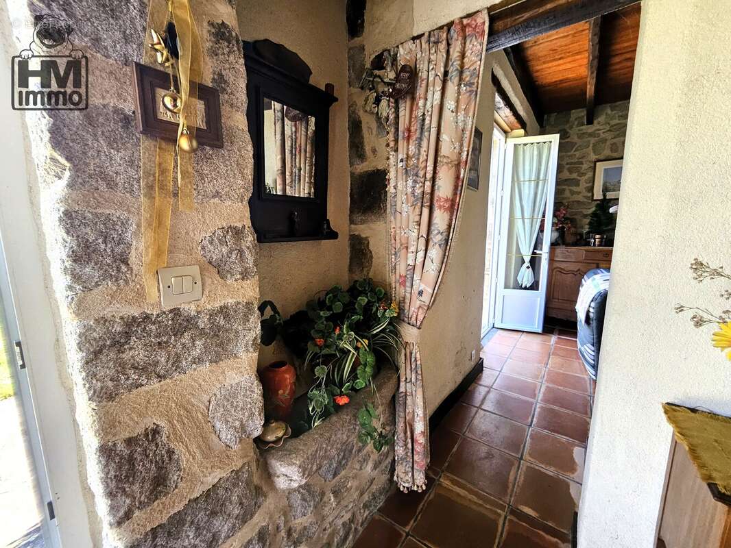 n°5 - Maison à RILHAC-LASTOURS