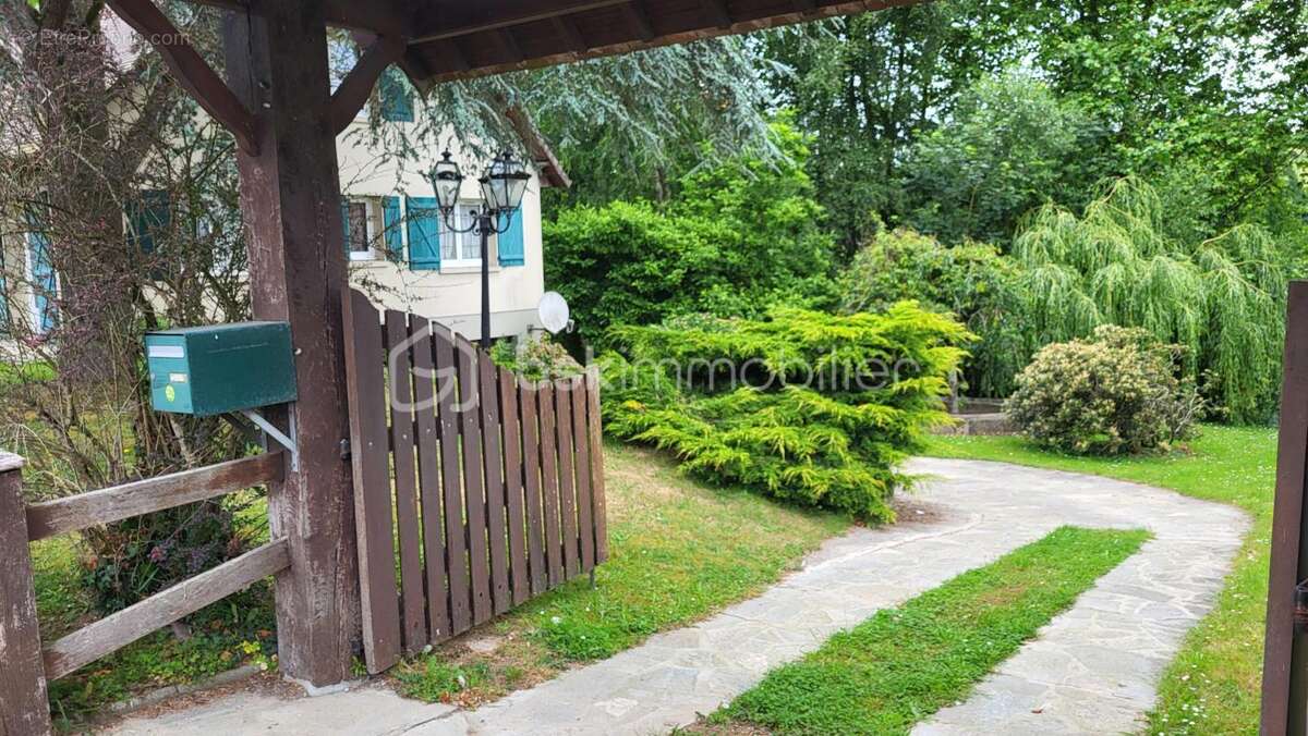 Maison à TESSY-SUR-VIRE