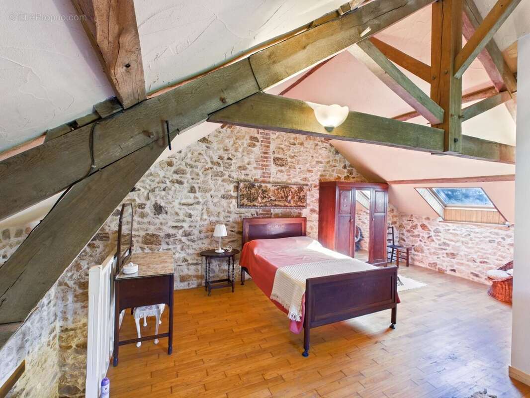 Maison à SAINT-YRIEIX-LA-PERCHE