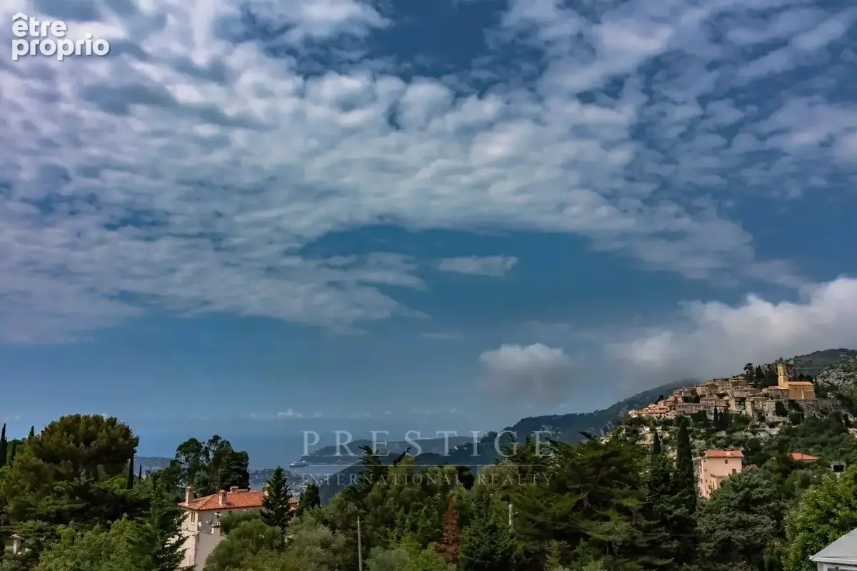 Eze, 2 pieces vue mer avec solarium sur le toit,  cave, parking possible - photo 5
