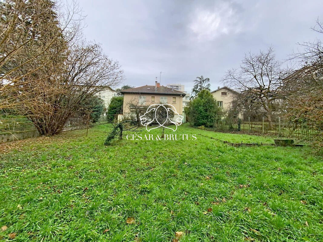 Maison à SAINTE-FOY-LES-LYON